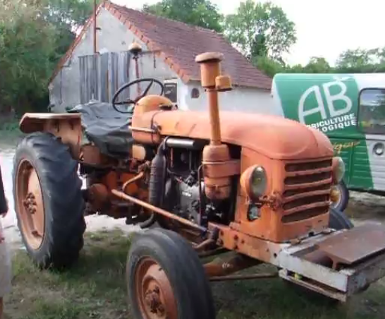 Renault D22